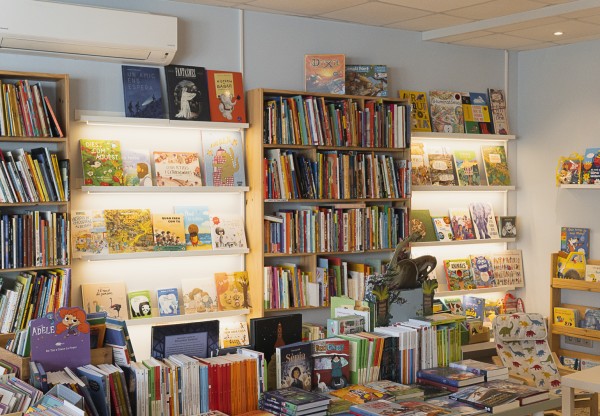 Ens ajudes a fer créixer la llibreria Isop?'s header image